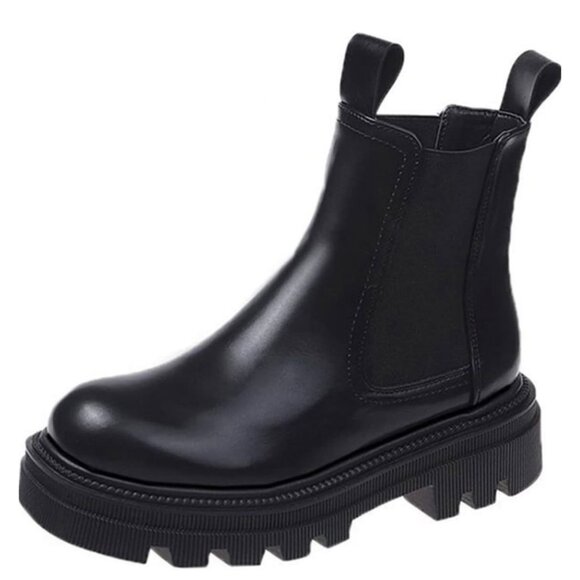 Black Platform Chelsea Boots Size 9 Womens Ankle High Chunky Sole Slip-On - Picture 1 of 13